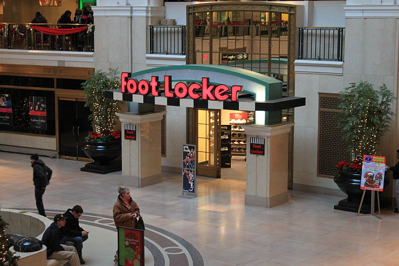 File:Foot Locker store tower city center cleveland.JPG